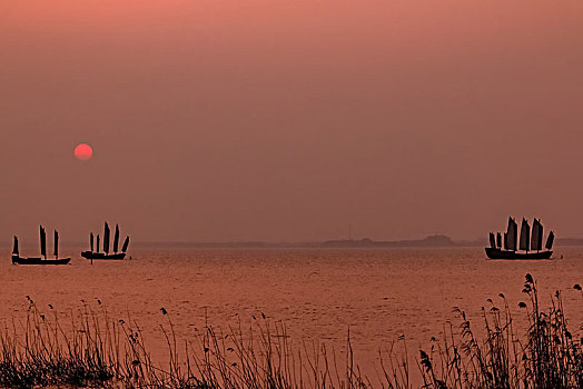 太湖夕阳景观