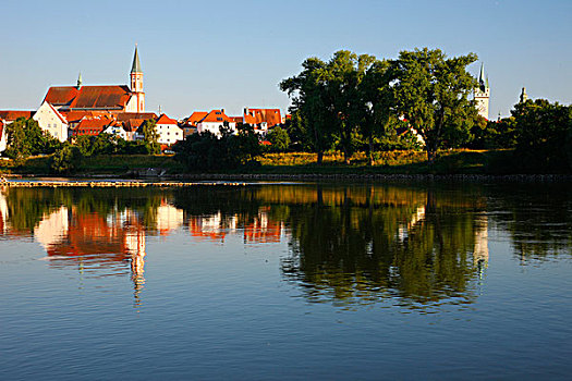 教堂,多瑙河,施特劳宾,下巴伐利亚,巴伐利亚,德国,欧洲