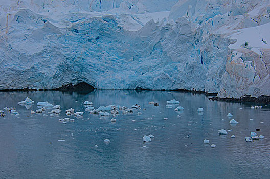 南极南乔治亚群岛冰川