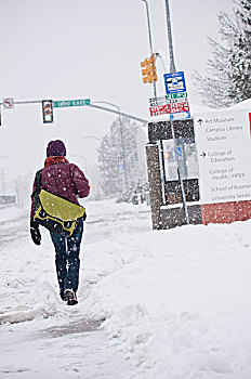 女人,走,雪,城市街道