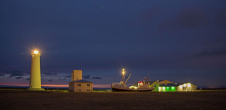 冰岛,雷克雅奈斯,灯塔,靠近,渔船,岸边,傍晚