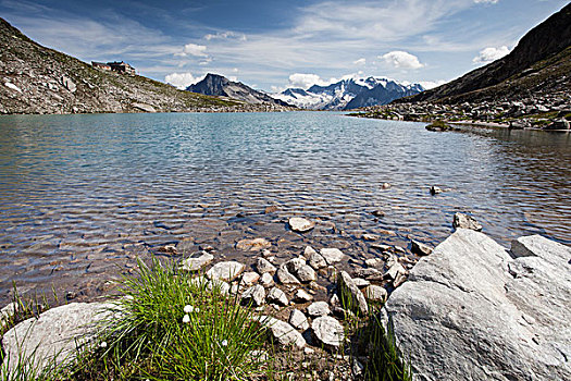 湖,阿尔卑斯山,提洛尔,奥地利,欧洲