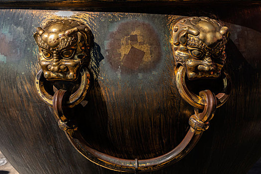 故宫太和殿鎏金铜缸