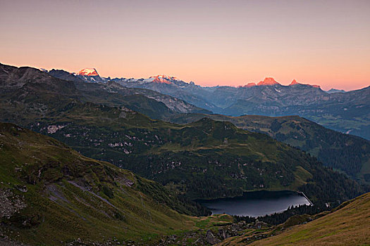 第一,太阳,光线,顶峰,格拉鲁斯,阿尔卑斯山,水库,山谷,风景,瑞士,欧洲