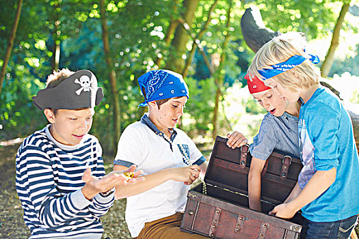 孩子,男孩,衣服,海盗,宝箱