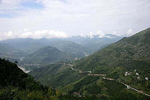 重庆巫山龙溪镇盘山路