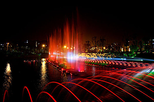 重庆璧山县观音塘湿地公园激光音乐喷泉夜景