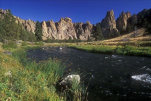 河,山峦,背景,石头,弯曲,史密斯岩石州立公园,俄勒冈,美国