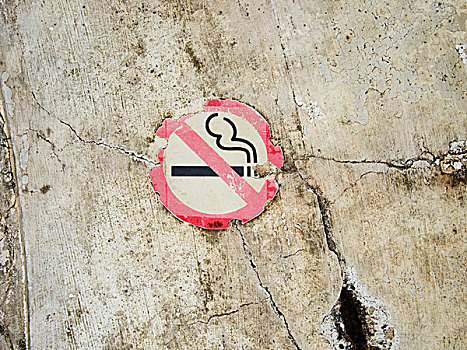 禁止吸烟标志,缝隙,水泥,墙壁