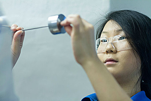 男人j桶进女人p桶爽