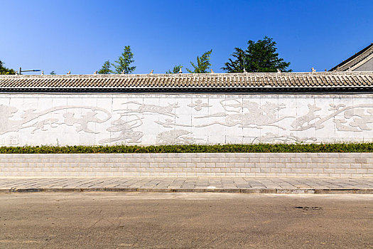 中国河南省登封少林寺景区浮雕墙