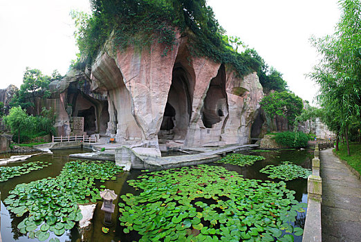 岩洞,水池