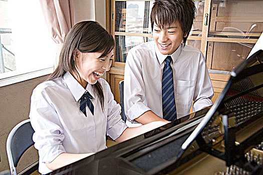 高中生,演奏,钢琴
