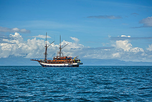 帆船,岛屿,海峡,西巴布亚,西新几内亚,印度尼西亚,亚洲