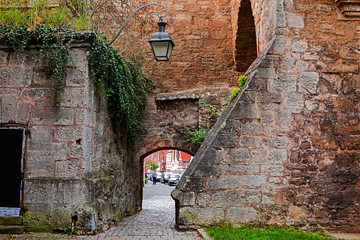 德国罗腾堡童话镇城堡的通道
