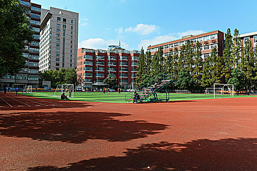 上海交通大学校园足球场