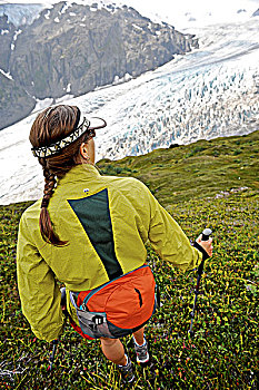 女人,远足,挨着,出口,冰河,奇奈峡湾国家公园,肯奈半岛,阿拉斯加,夏天