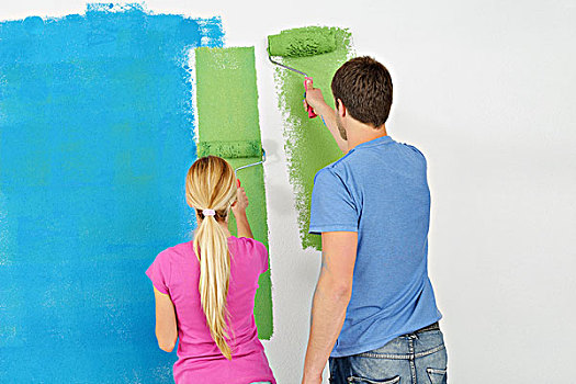 高兴,年轻,情侣,绘画,绿色,蓝色,白墙,新家