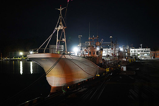 渔船,夜晚