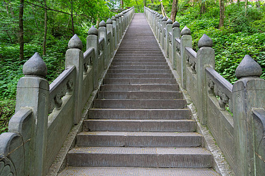 湖北武当山夏日迷人风光