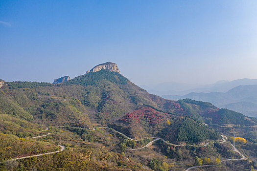 航拍济南南部山区红叶