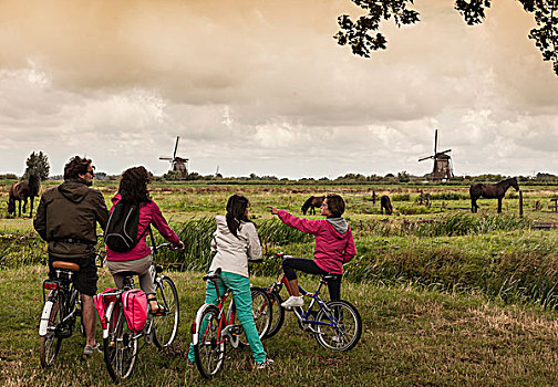 双子之家,自行车,小孩堤防风车村,阿姆斯特丹