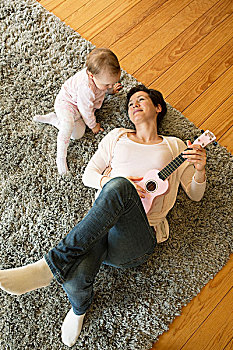 母亲,幼儿,玩具,吉他