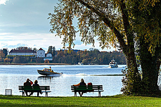 人,坐,长椅,看,出租车,船,女人岛,基姆湖,齐姆高,上巴伐利亚,德国