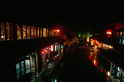 水乡风光夜景