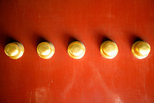 北京雍和宫红门和门钉