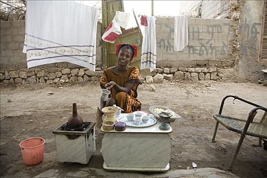 女青年,20-25岁,准备,咖啡,温度,红海,马萨瓦,埃塞俄比亚,厄立特里亚,非洲