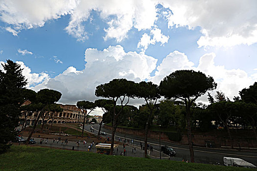罗马的蓝天和云朵