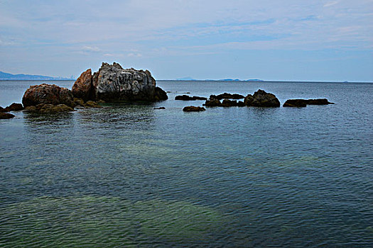 清澈的养马岛海景