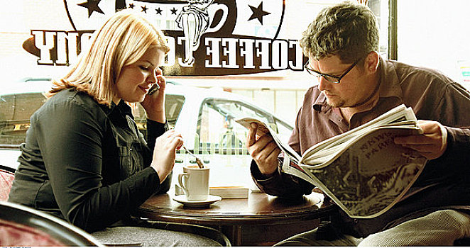 坐,夫妇,咖啡,女人,手机,男人,读报纸