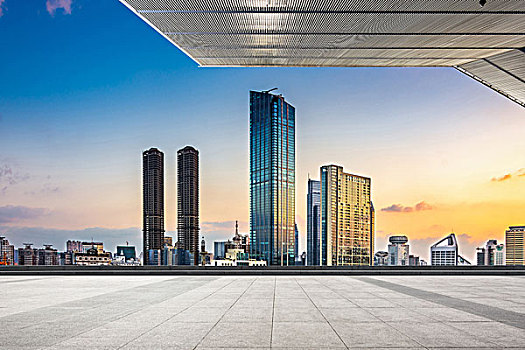 现代化的城市天际线,交通和城市景观在上海,futuristic企业愿景的概念