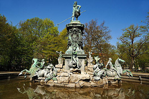 海王星喷泉,纽伦堡,城市公园,中间,弗兰克尼亚,巴伐利亚,德国,欧洲
