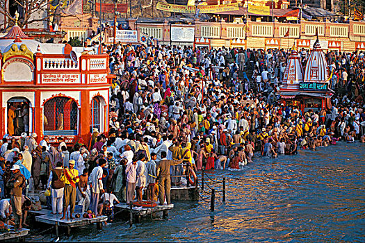 大壶节,朝圣,沐浴,恒河,著名,浴,河边石梯,北阿坎德邦,北印度,印度,亚洲