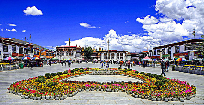 西藏拉萨广场