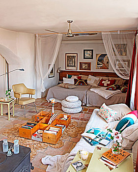 舒适,沙发,垫子,低,茶几,正面,放松,区域,地中海,客厅