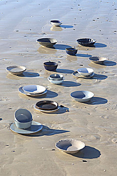 盘子,碗,海滩