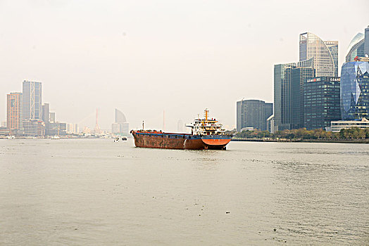 上海浦东外滩东方明珠全景