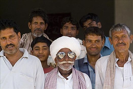 印度,拉贾斯坦邦,靠近,老,印度人,男人,一个,戴着,西部,墨镜,小,乡村