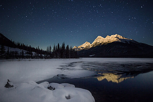高,积雪,山,满月,亮光,一半,冰冻,湖,夜空,满,星,班芙国家公园,加拿大