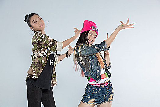 亚洲青年跳街舞