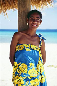 斐济,魅力,女人,穿,沙滩裙,站立,荫凉,海滩,微笑
