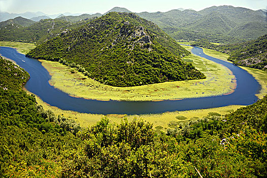 黑山,湖