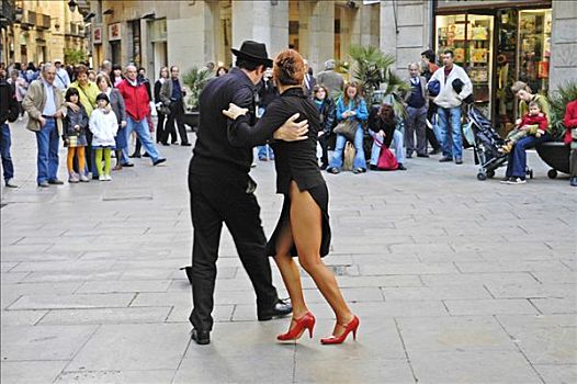 伴侣,跳舞,街道,正面,观众,哥特区,巴塞罗那,加泰罗尼亚,西班牙