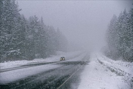 驾驶,苏厄德公路,暴风雪