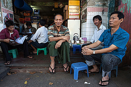 男人,喝咖啡,正面,小,咖啡,仰光,缅甸,亚洲