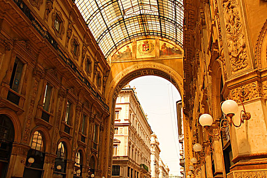 商业街廊,米兰